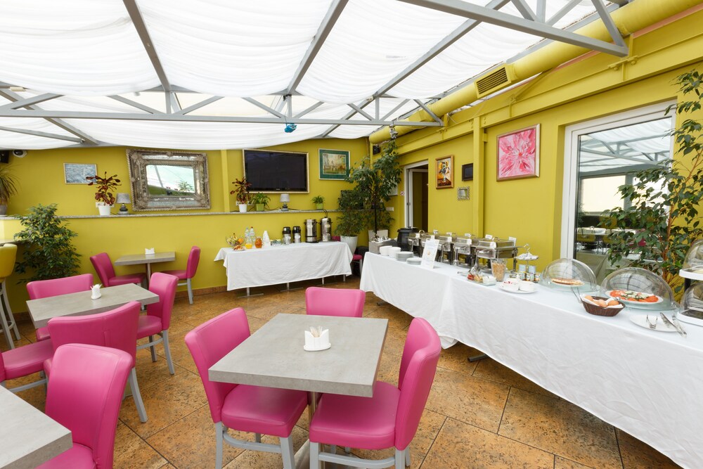 Cafe