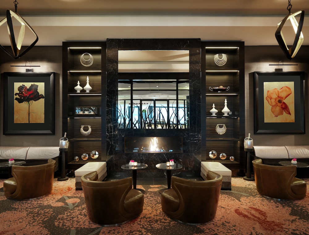 Hotel Lounge