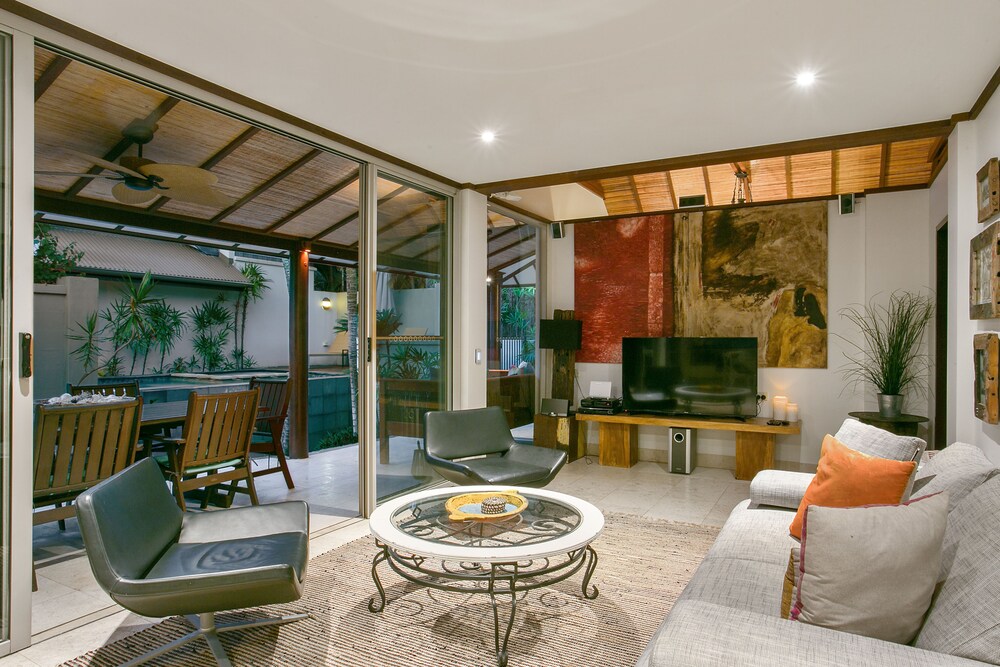 Luxury Villa - Living Area