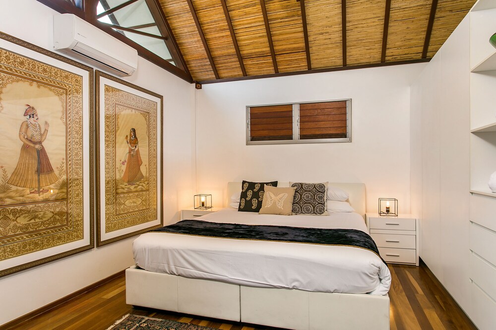 Luxury Villa (7 Night Minimum) - Guestroom
