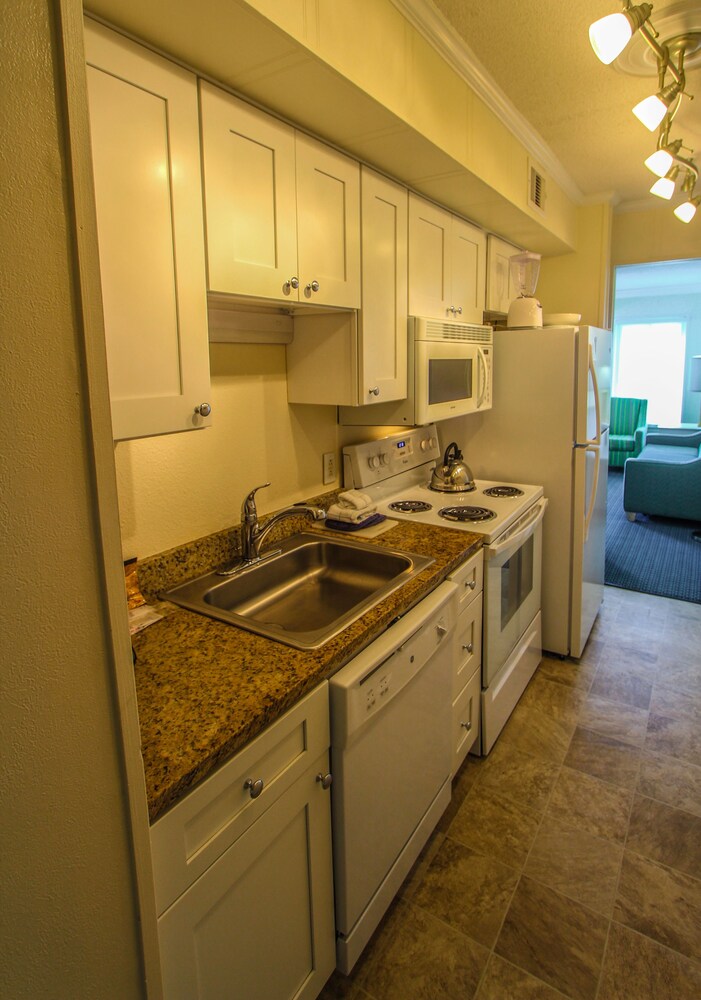 Condo, 2 Bedrooms - In-Room Kitchen