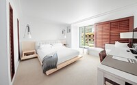 City Room, 1 King Bed