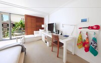 City Room, 1 King Bed