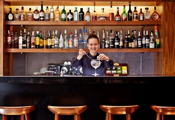 Hotel Bar