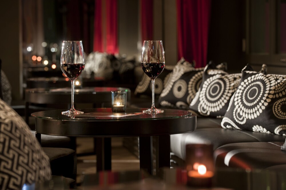 Hotel Bar