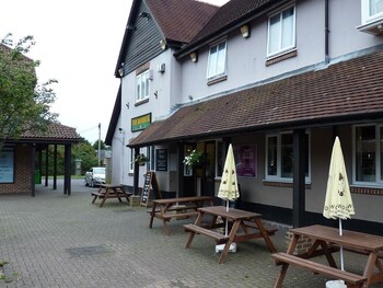 Southampton Vacations - The Roebuck Inn - Property Image 3