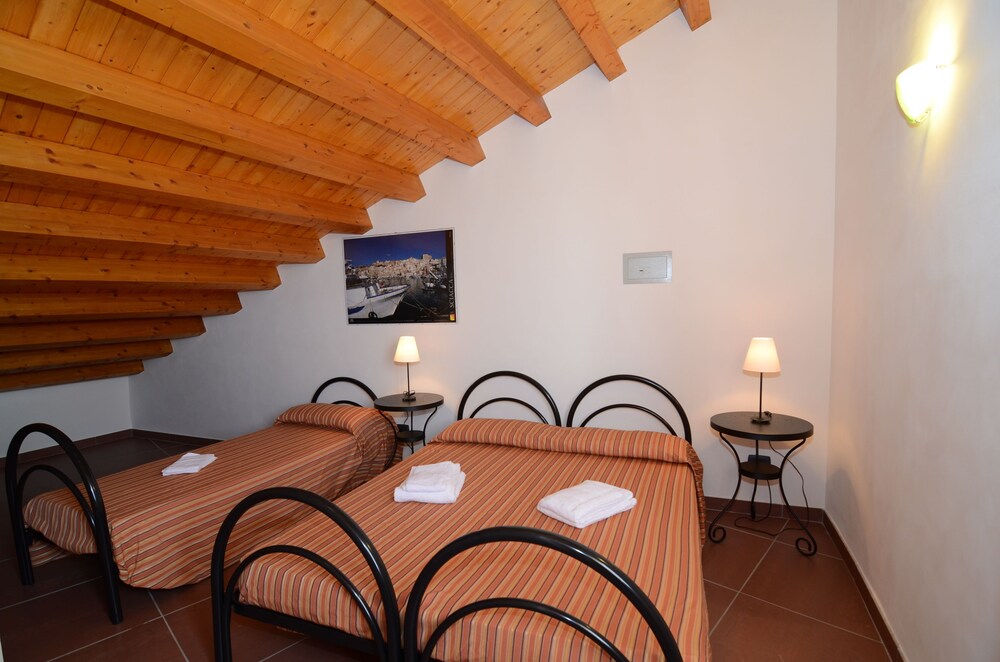 Apartment, 1 Bedroom (For 5 People) - Guestroom View