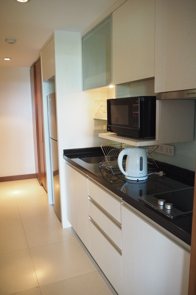 Executive Studio - In-Room Kitchenette