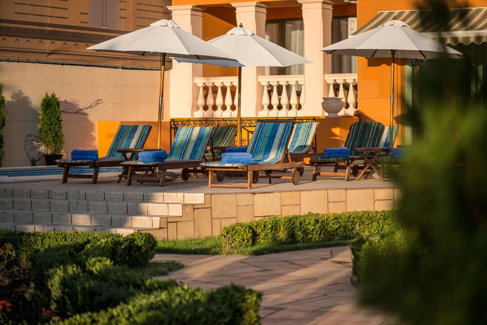 Sundeck