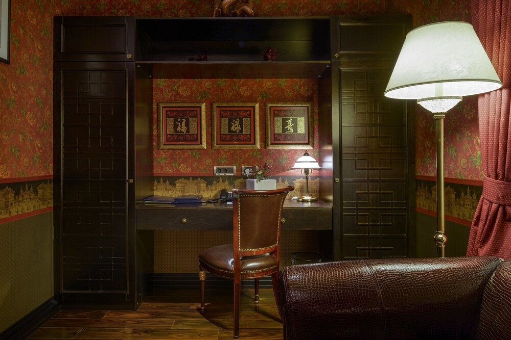 In-Room Business Center