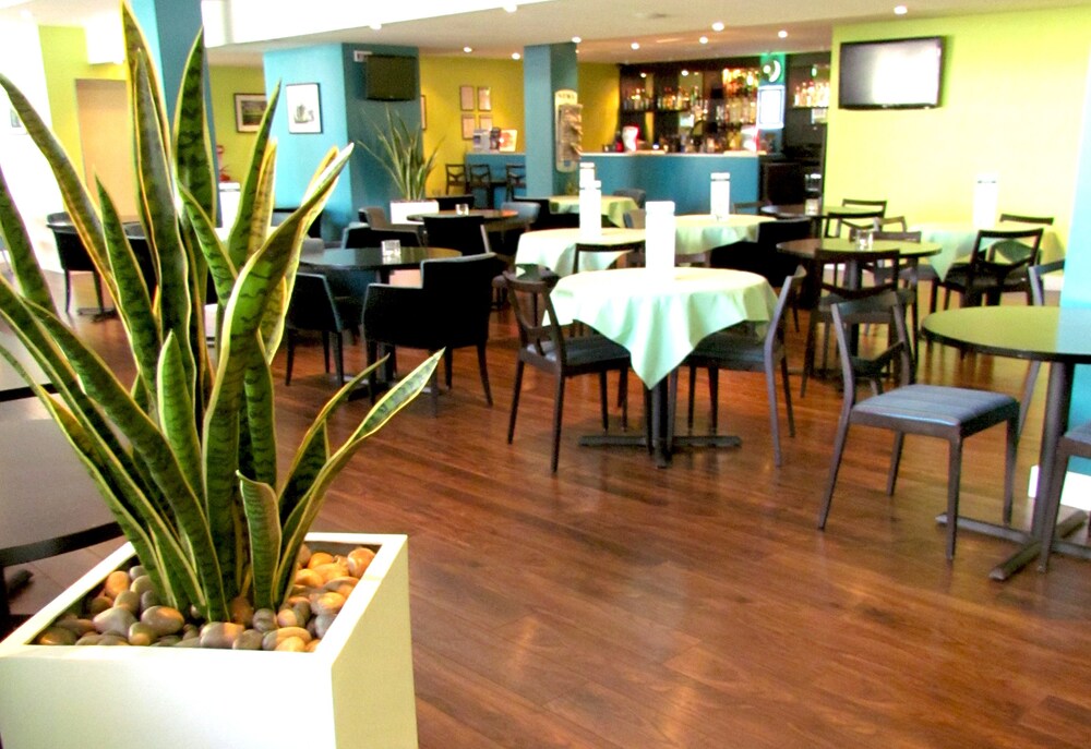 Hotel Lounge