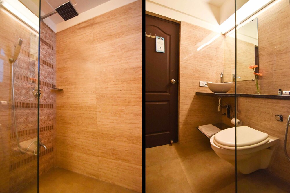 Deluxe Apartment (Suites-1 BHK) - Bathroom