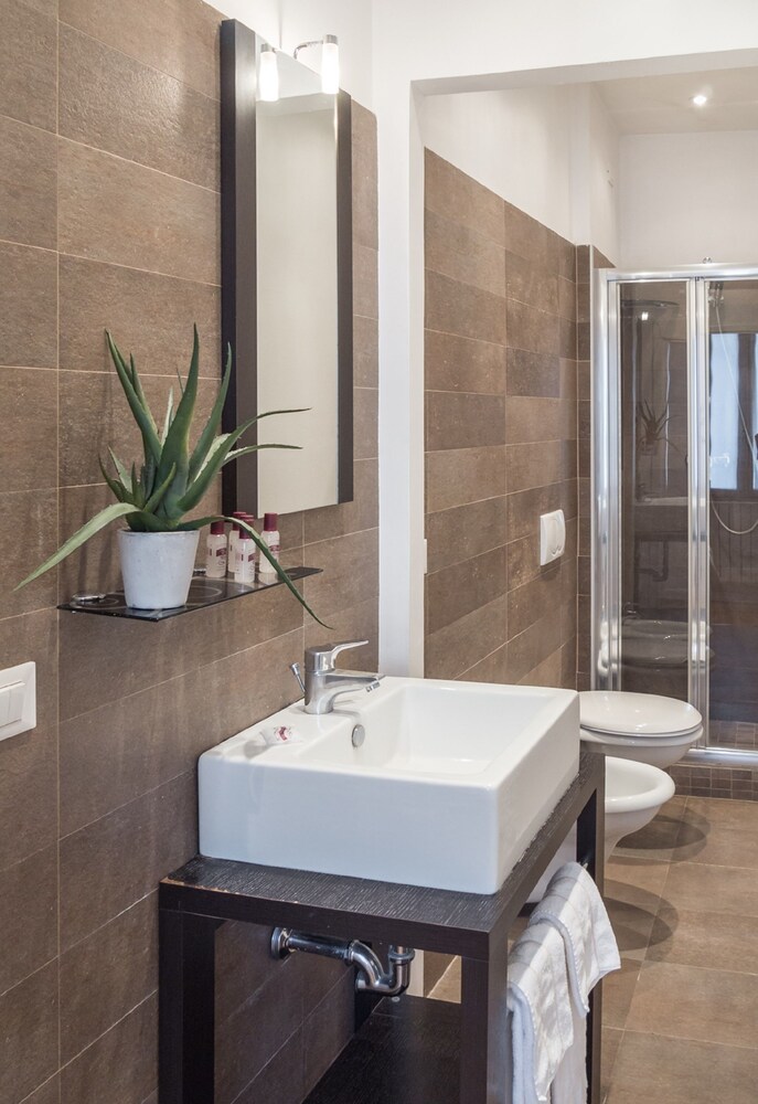 Apartment, 4 Bedrooms - Bathroom