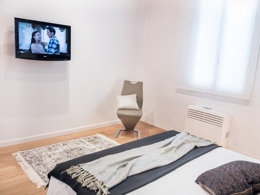 Apartment, 4 Bedrooms - Guestroom