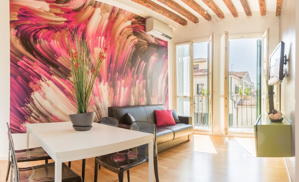 Standard Apartment, 2 Bedrooms (Apt 3) - Living Area