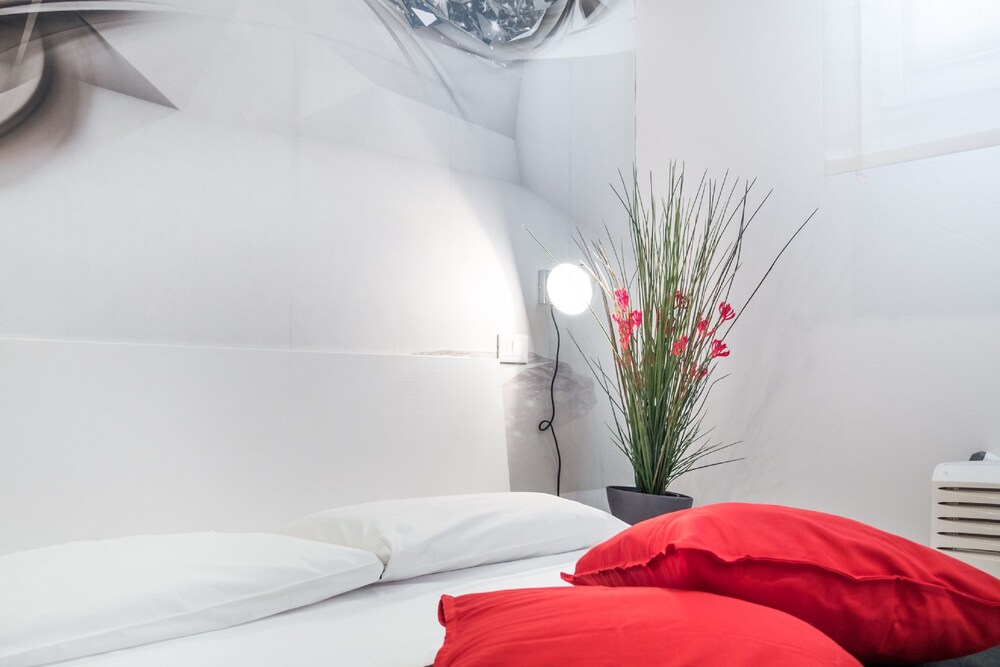 Standard Apartment, 2 Bedrooms (Apt 5) - Guestroom