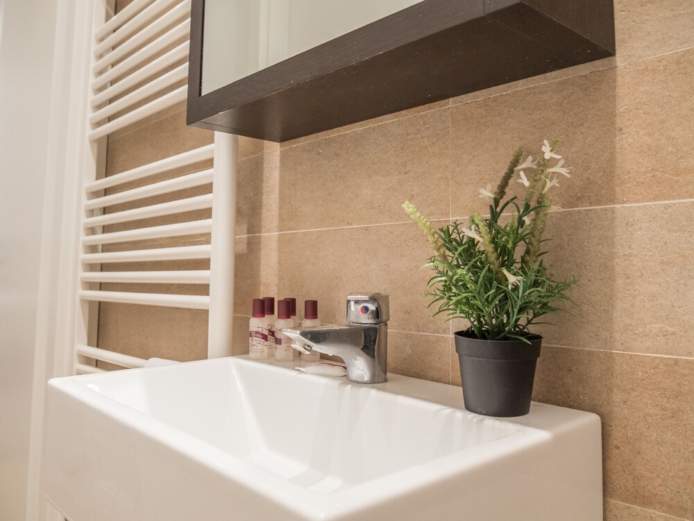Apartment, 4 Bedrooms - Bathroom