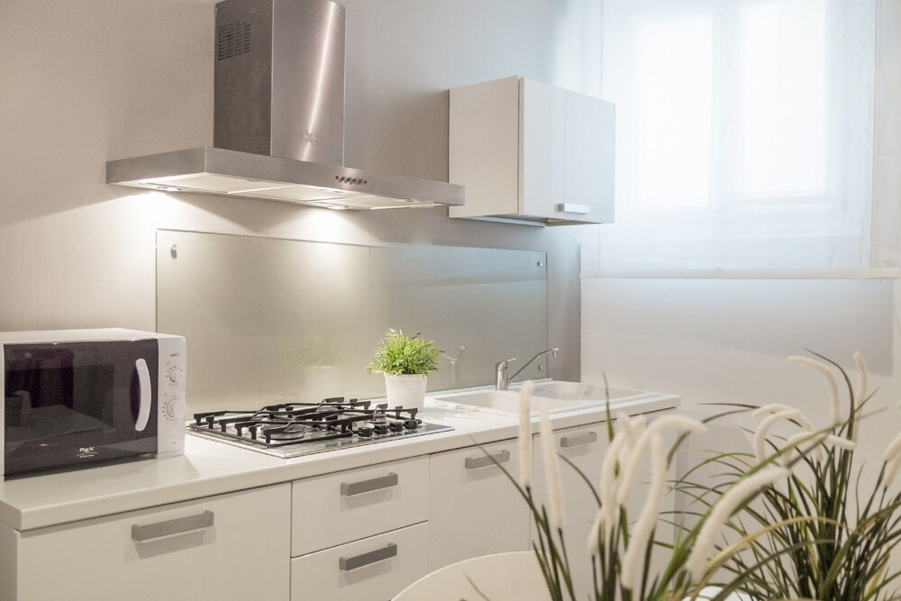 Standard Apartment, 2 Bedrooms (Apt 5) - In-Room Kitchenette