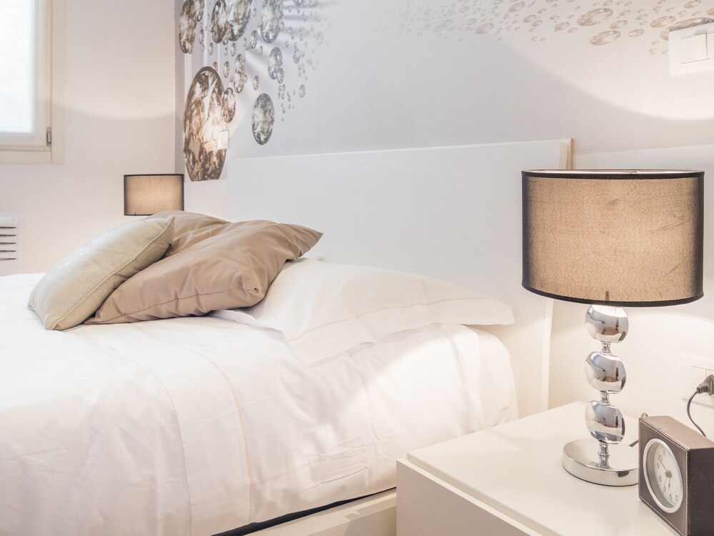Apartment, 4 Bedrooms - Guestroom