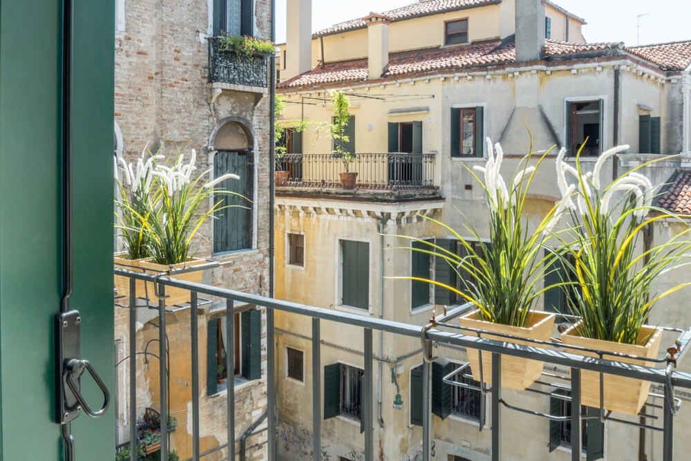 Standard Apartment, 2 Bedrooms (Apt 3) - Balcony View