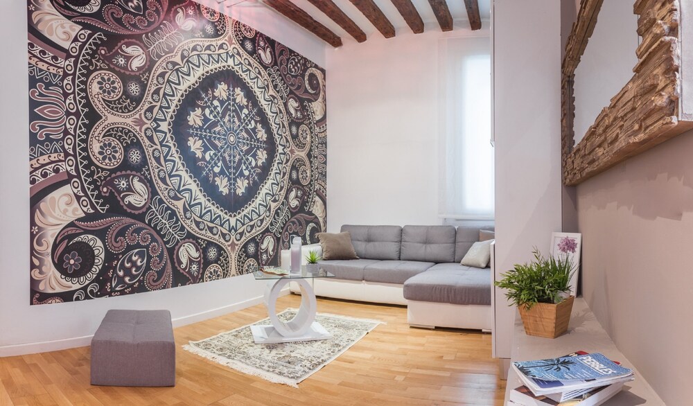 Apartment, 4 Bedrooms - Living Area