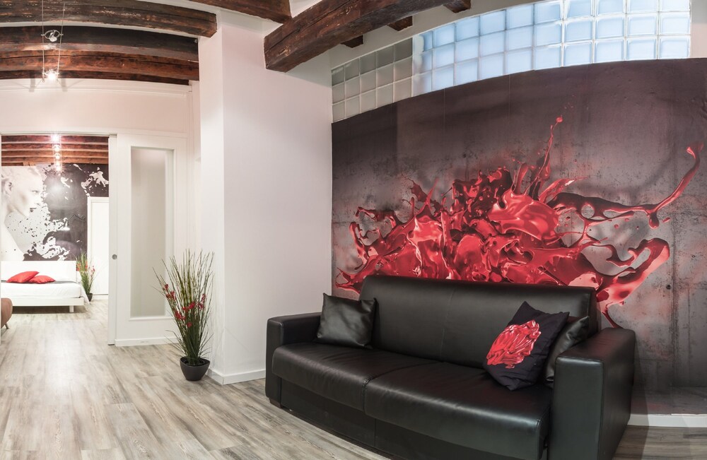 Standard Apartment, 2 Bedrooms (Apt 5) - Living Area