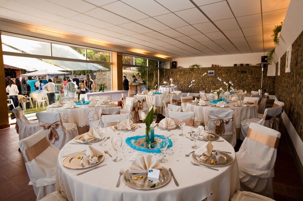 Food Court