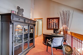 Concierge Desk