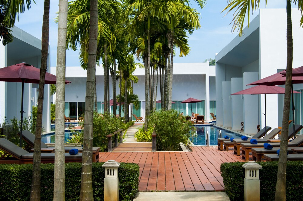 Sundeck