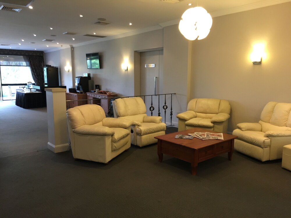 Executive Lounge