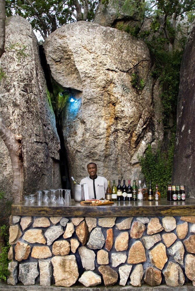 Hotel Bar