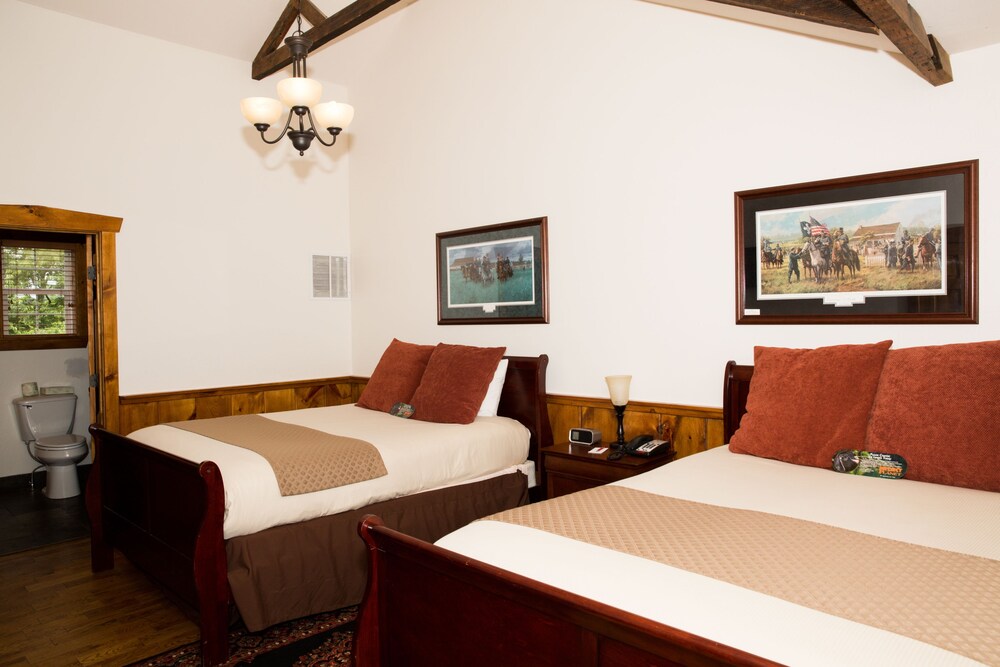 Deluxe Suite (Lieutenant Lodge) - Guestroom