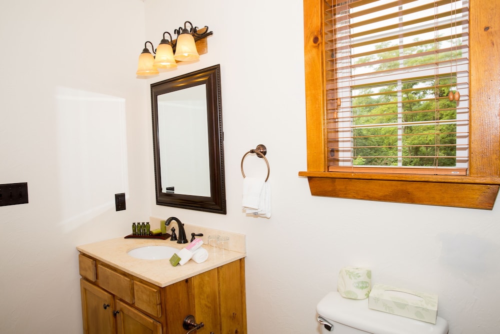 Deluxe Suite (Lieutenant Lodge) - Bathroom