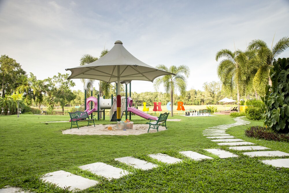 Childrens Play Area - Outdoor