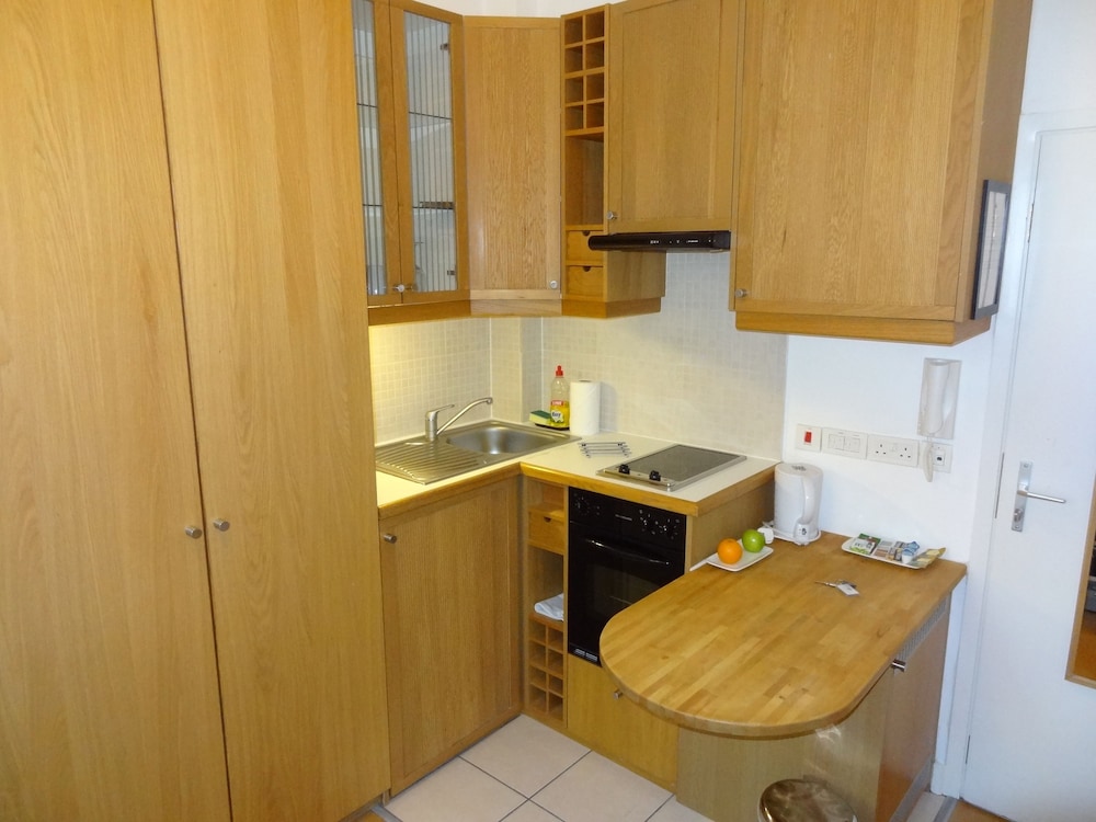 Standard Budget Studio - In-Room Kitchen