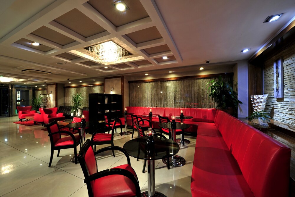 Hotel Lounge