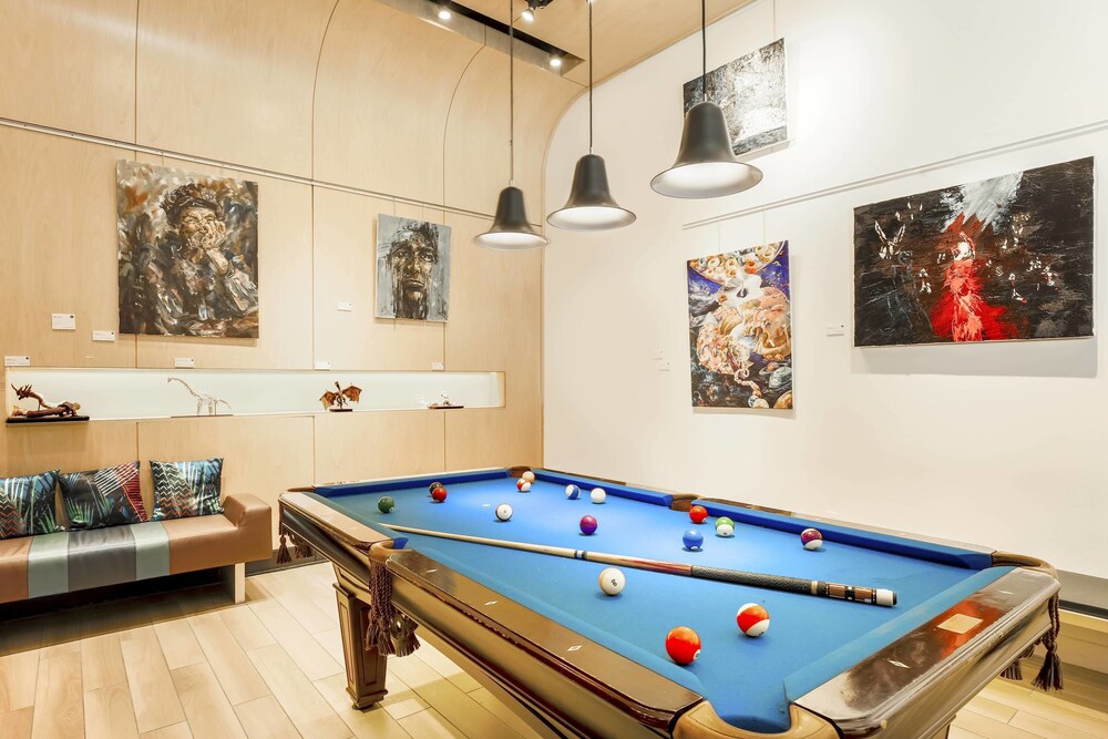 Hotel Bar