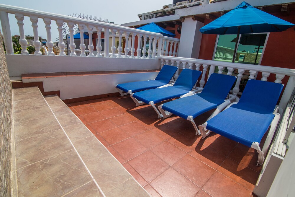 Rooftop Pool