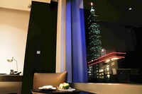 Junior Suite, 1 King Bed (101 View)