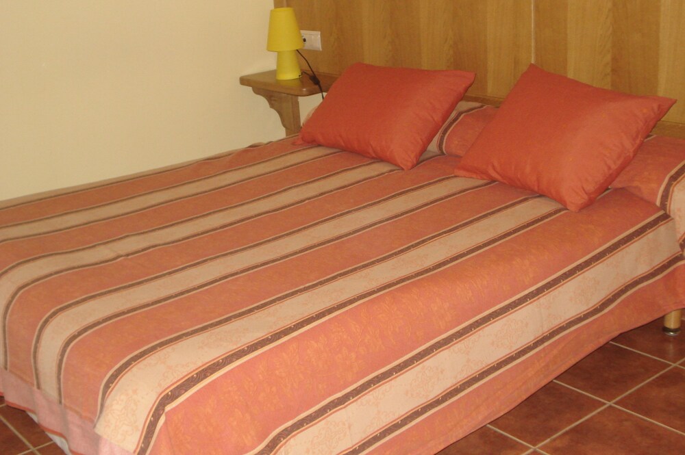 Apartment, 2 Bedrooms (for 4) - Guestroom