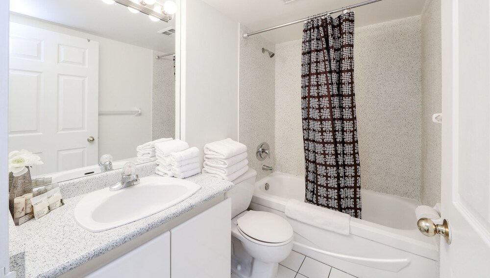 Executive Suite, 1 Queen Bed with Sofa bed - Bathroom