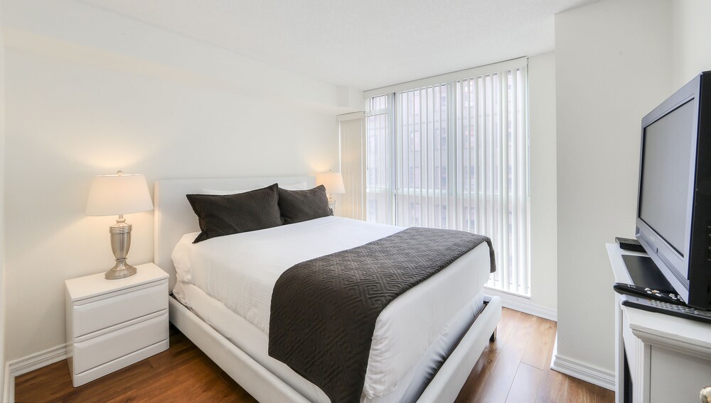 Executive Suite, 1 Queen Bed with Sofa bed - Guestroom