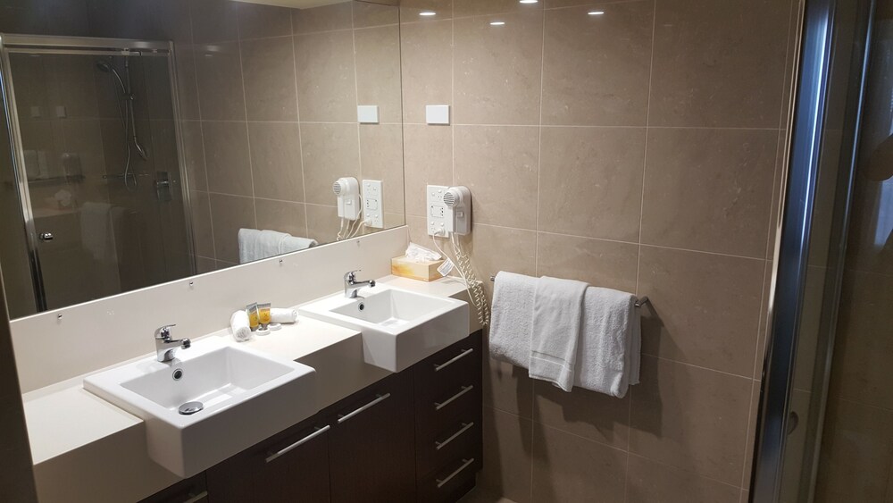Superior Apartment, 1 Bedroom, Sea View - Bathroom Sink