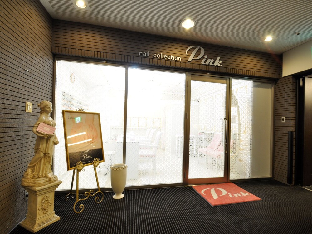 Nail Salon