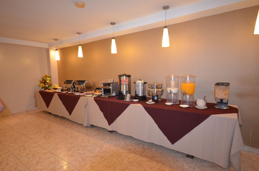 Hotel Lounge