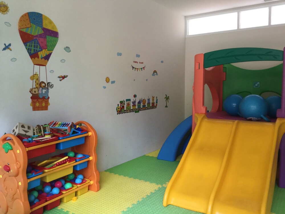 Childrens Play Area - Indoor