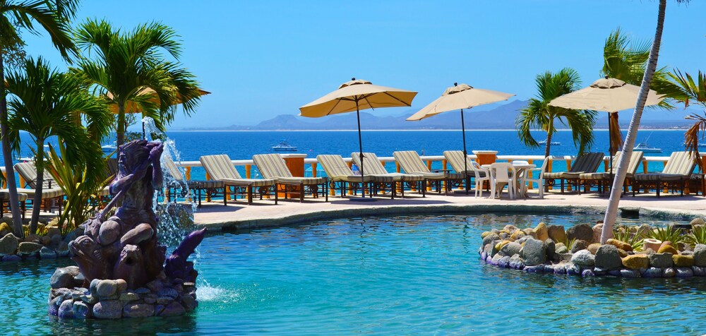 Outdoor pool, Hotel Palmas De Cortez