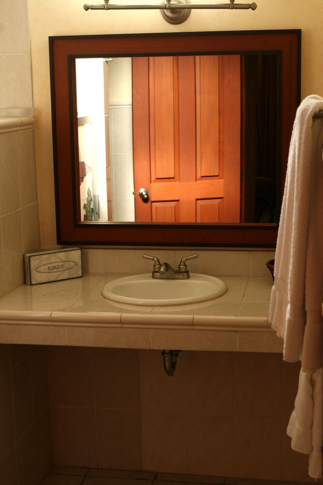 Bathroom, Hotel Palmas De Cortez