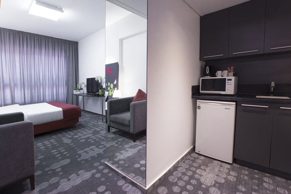 Premium Room, 1 King Bed - Guestroom