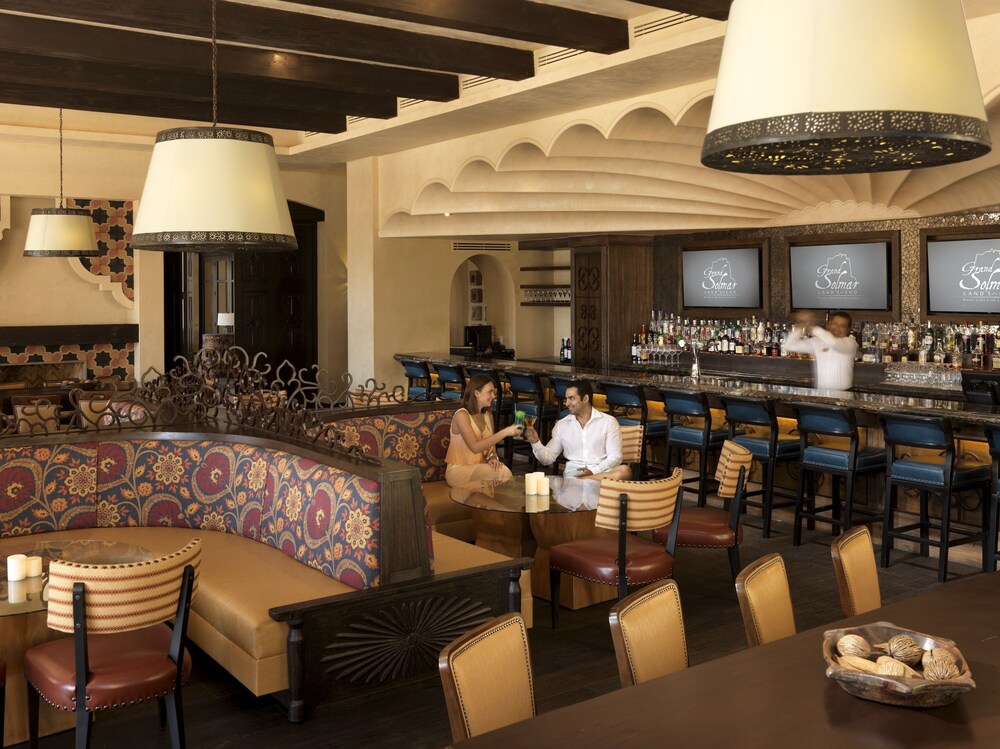 Hotel Lounge